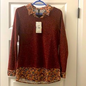 Smash! Long sleeve burgundy/gold/flower top